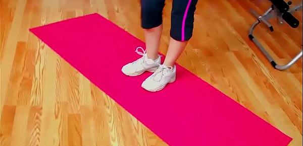  Busty Teen Jessica bouncing workout - more videos on DigitalTeenPorn.com